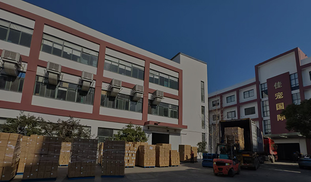 A fabricação de produtos nacionais tornou-se global. Os suprimentos para animais de estimação Ningbo Jia Chong estão vendendo bem nos mercados estrangeiros.